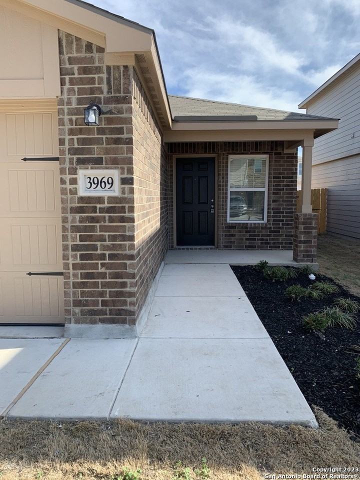 3969 Northaven Trl - Photo 2 of 22