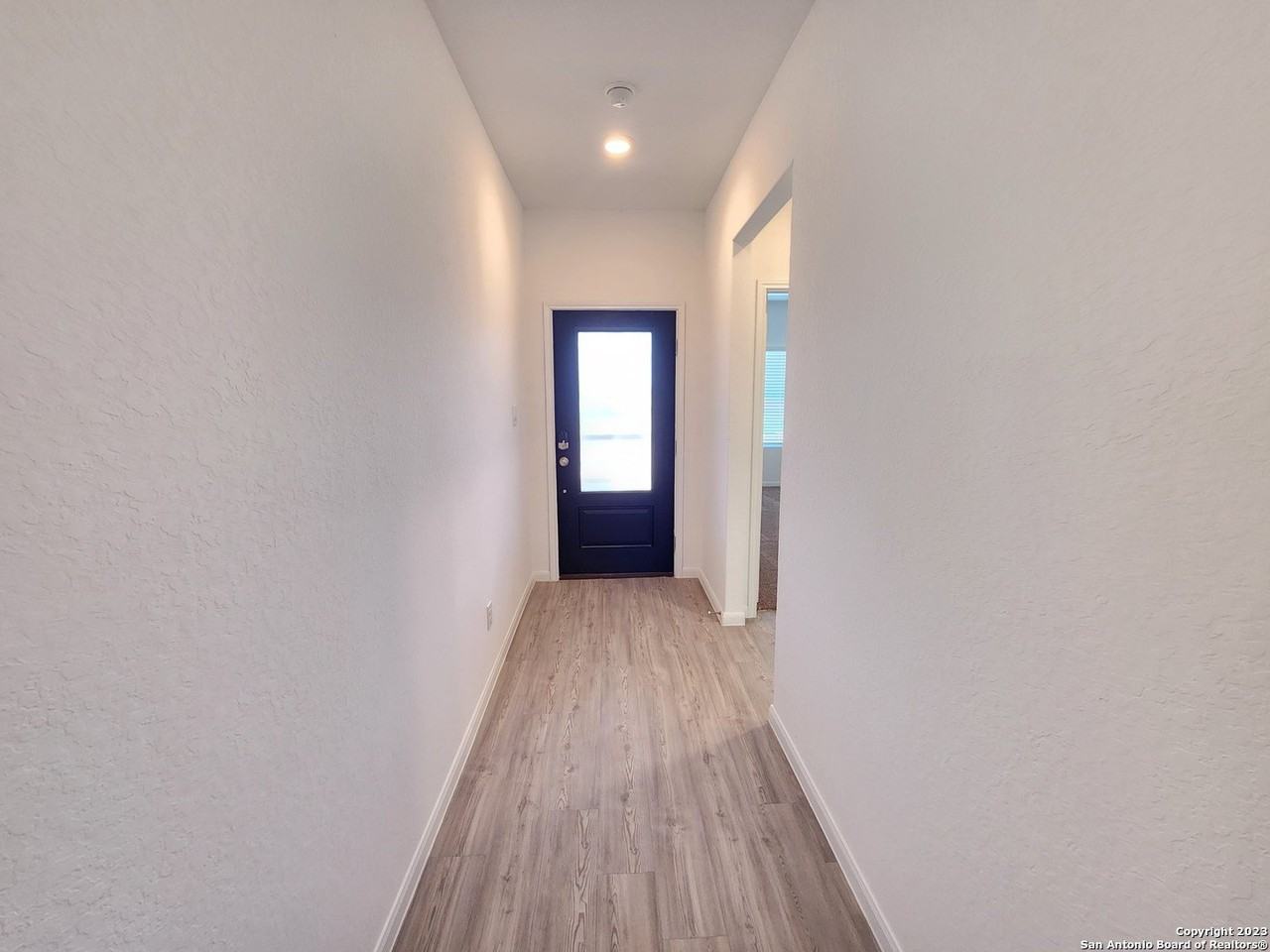 13907 Sickle Rdg - Photo 6 of 36