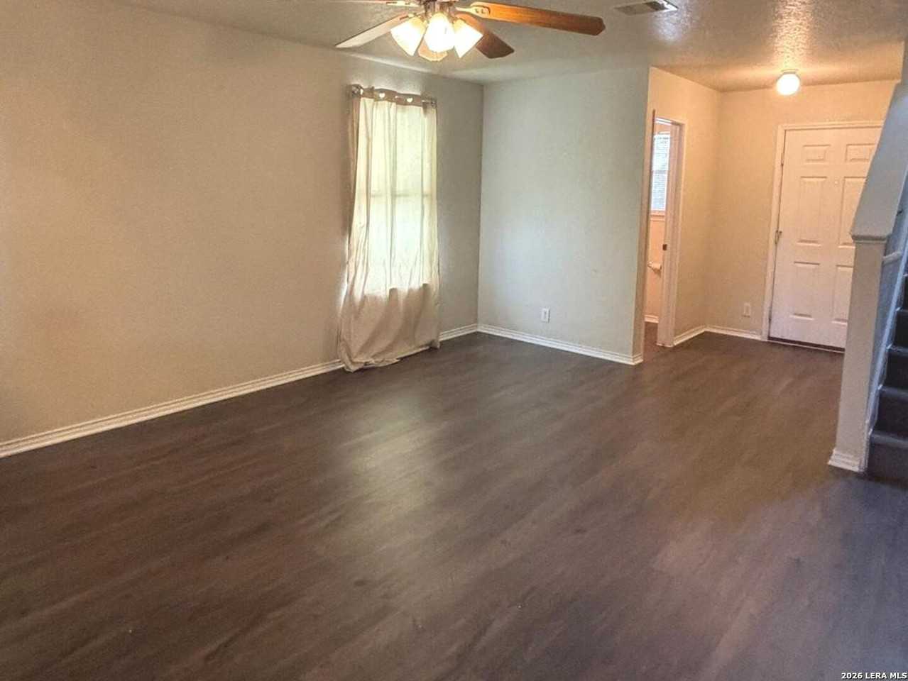 136 Hampton Way - Photo 3 of 22