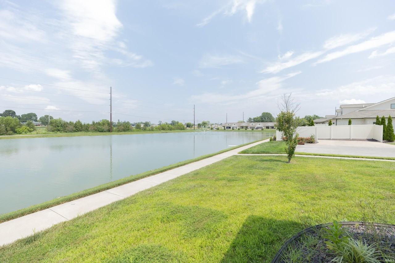 3390 White Oak Trl - Photo 3 of 30