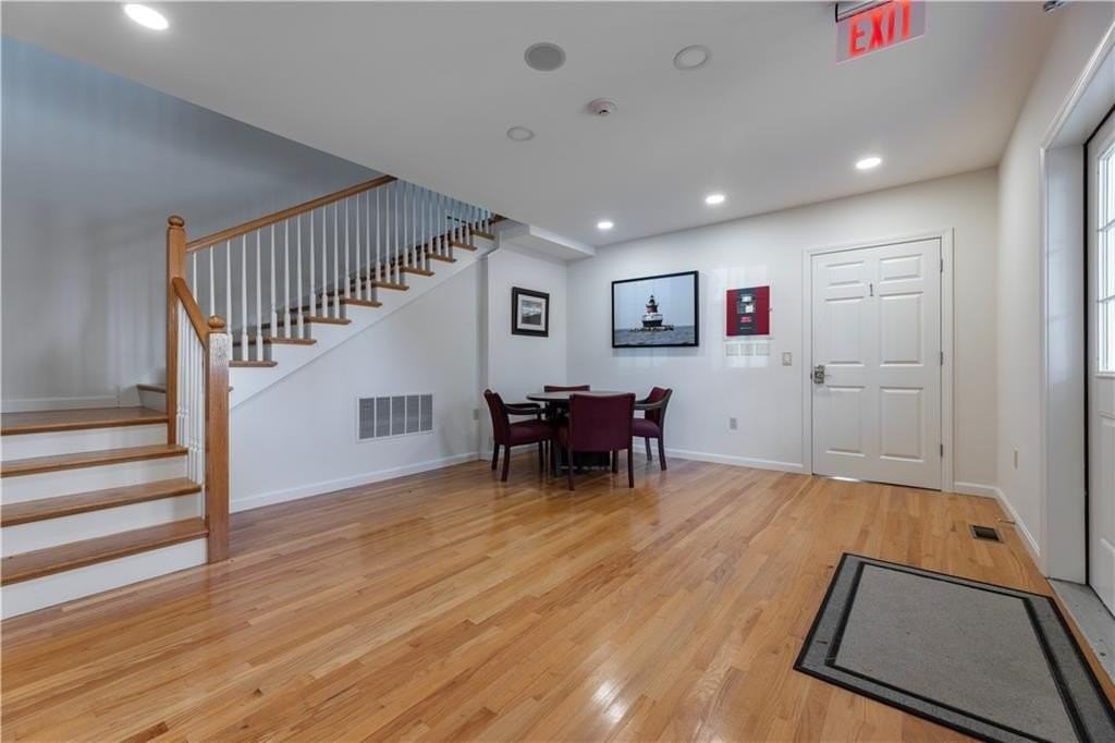 14 Clinton Ave #3 - Photo 4 of 22