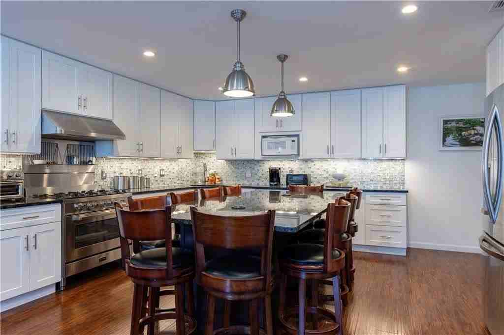 14 Clinton Ave #3 - Photo 6 of 22