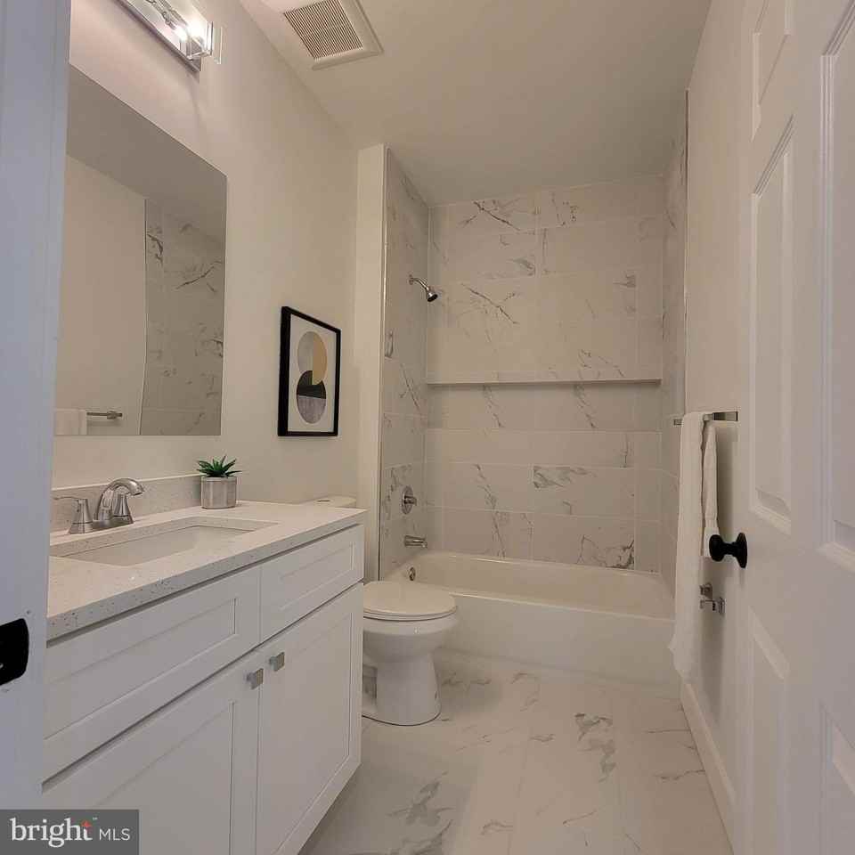 2495 Alabama Ave Se #B8 - Photo 7 of 8
