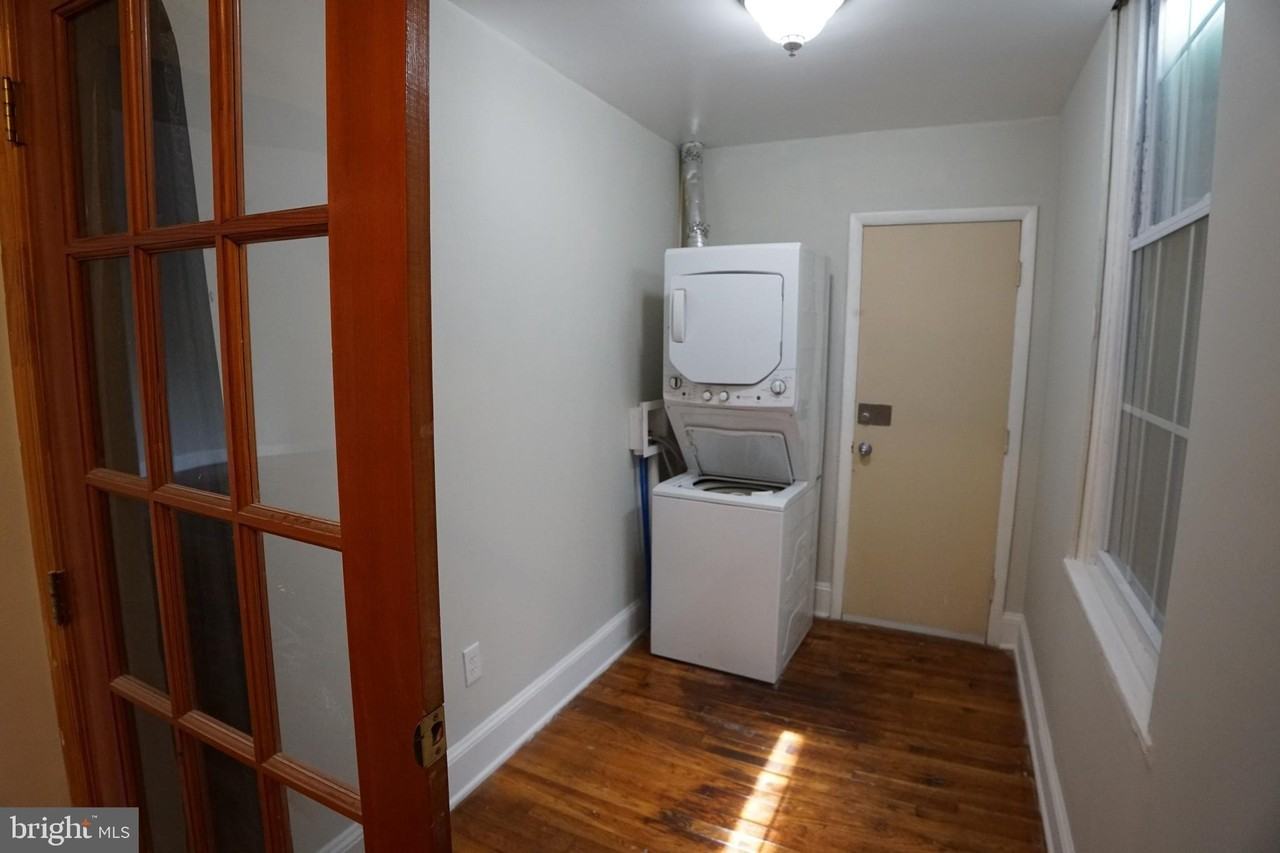 804 Cathedral St #9 - Photo 3 of 8