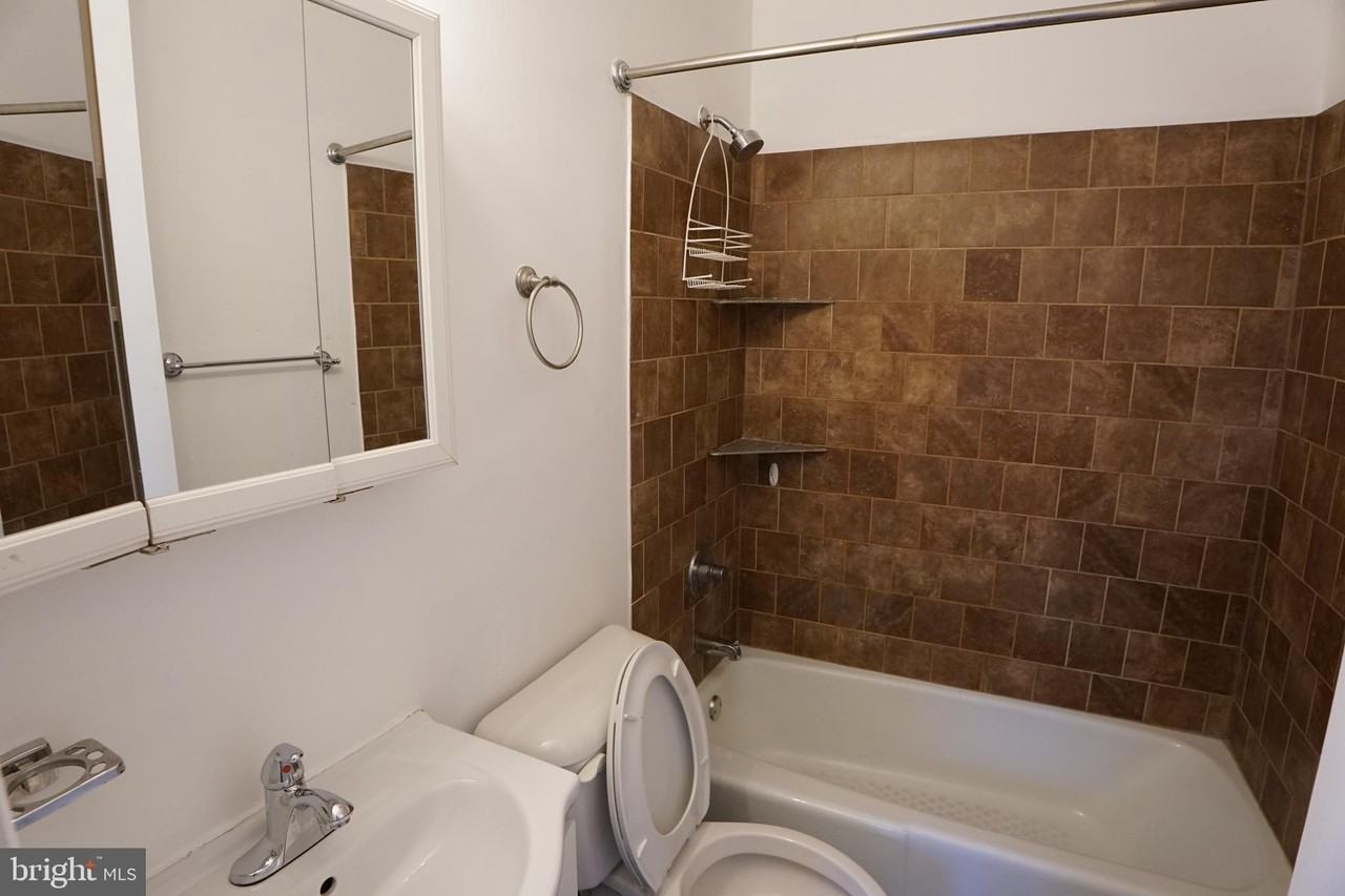 804 Cathedral St #9 - Photo 7 of 8