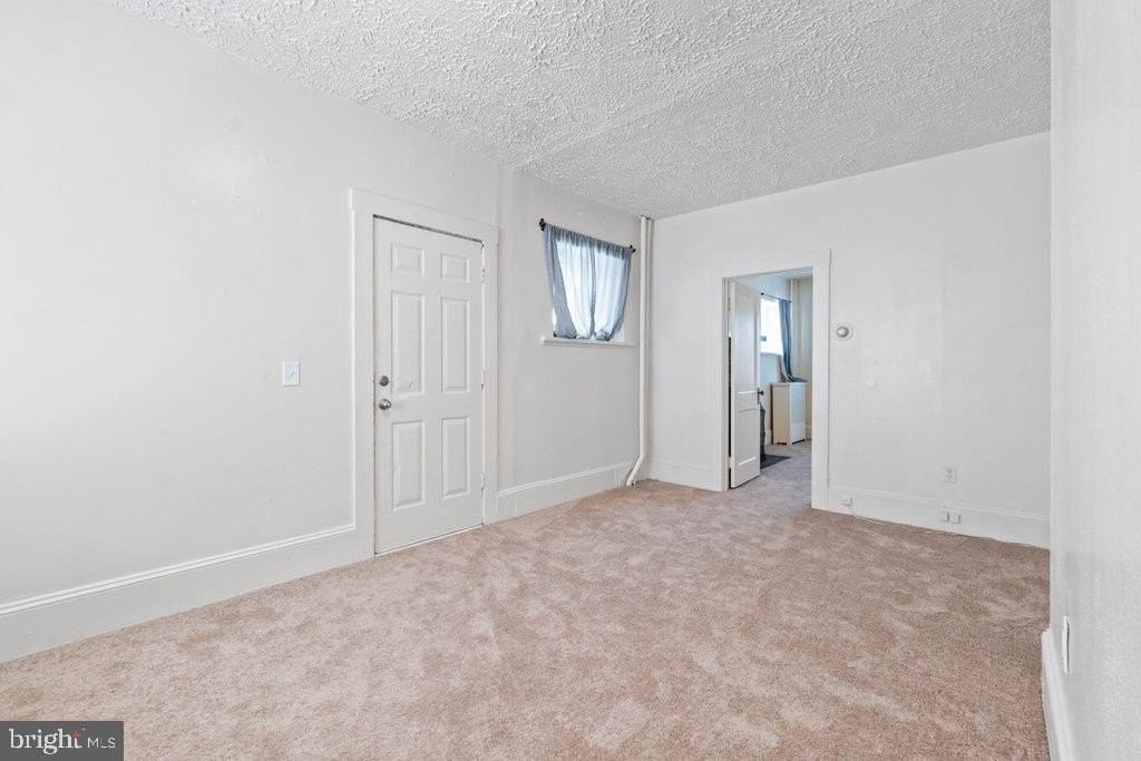 502 S Main St #1A - Photo 4 of 15
