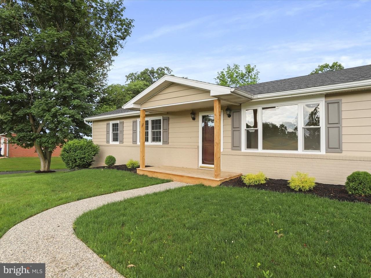 601 Overcash Rd - Photo 4 of 32