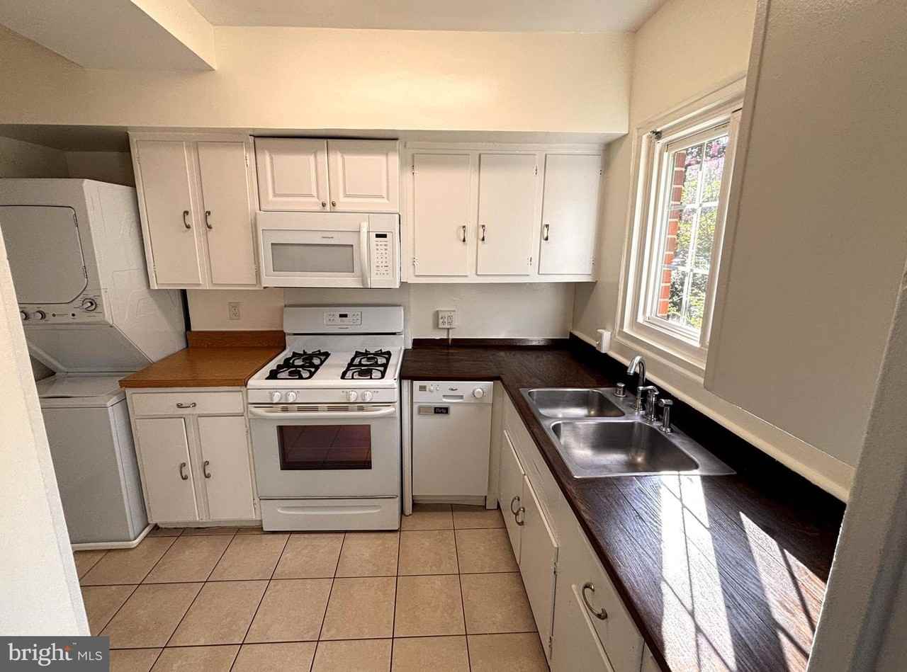 1643 Preston Rd - Photo 4 of 27