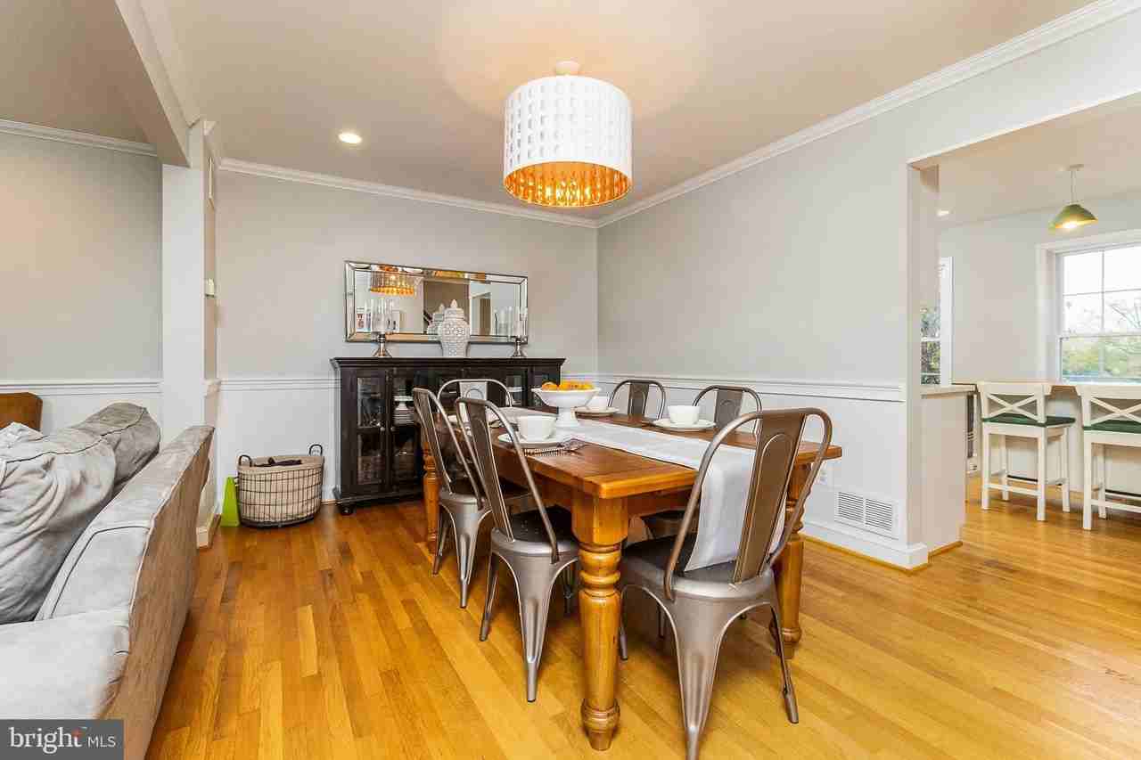 2320 Sanford St - Photo 7 of 24