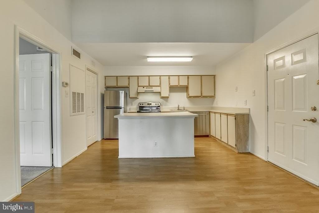 3305 Wyndham Cir #353 - Photo 6 of 30