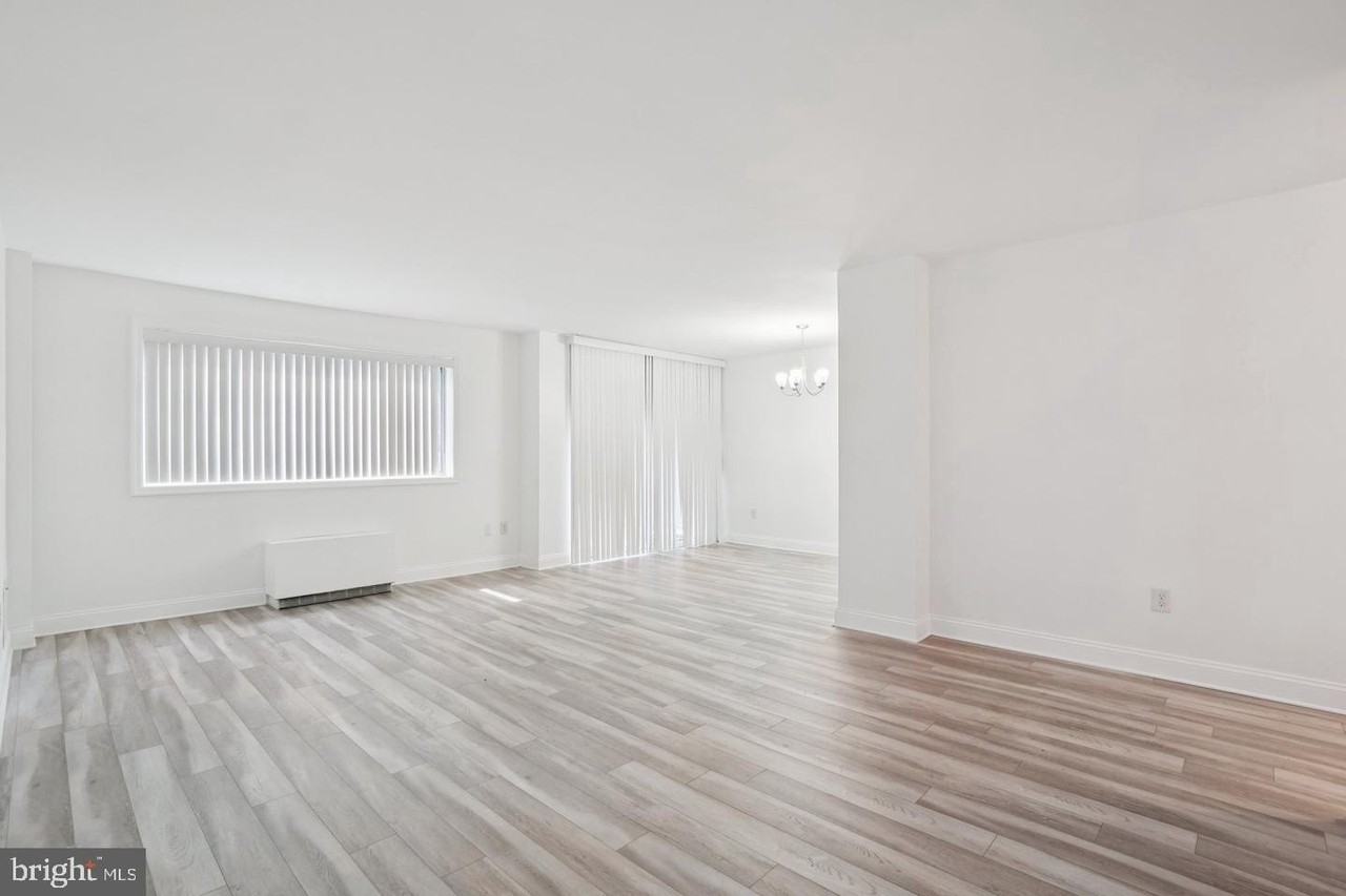 2059 Huntington Ave #111 - Photo 5 of 33