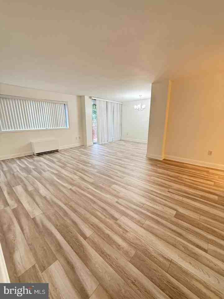 2059 Huntington Ave #111 - Photo 6 of 33