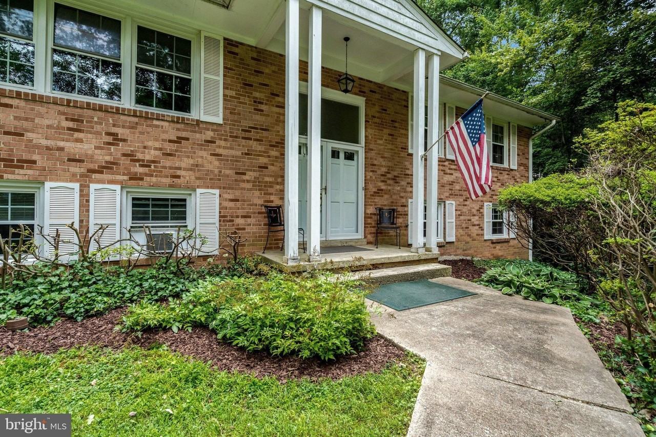 5315 Summit Dr - Photo 3 of 50
