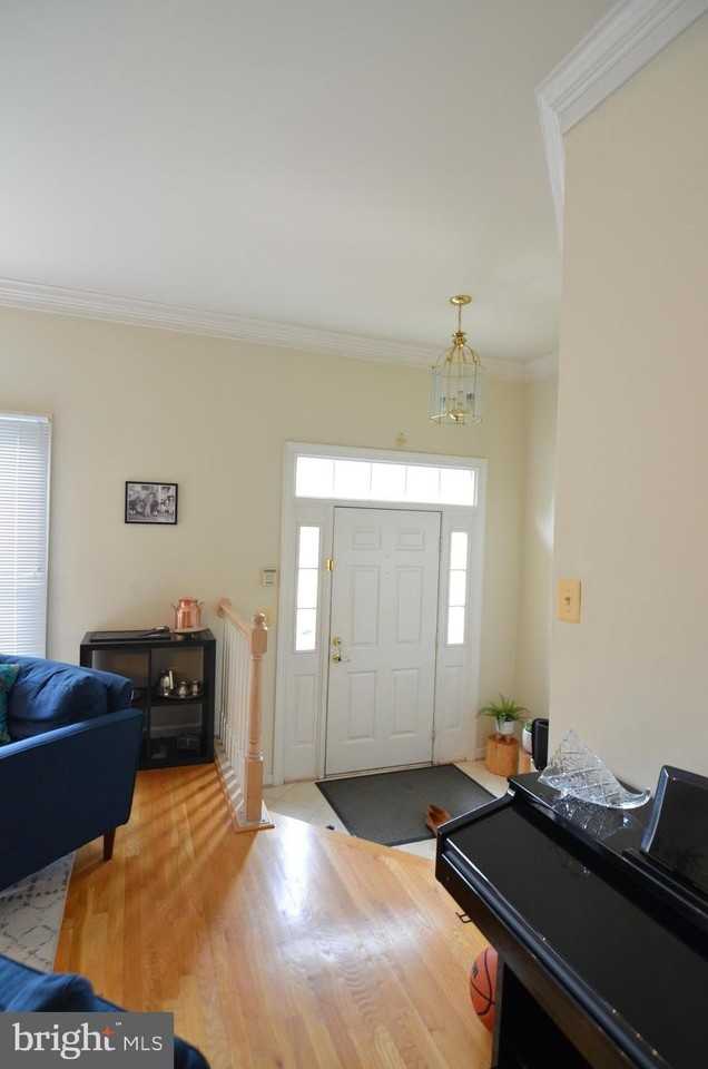 8173 Boss St - Photo 2 of 50