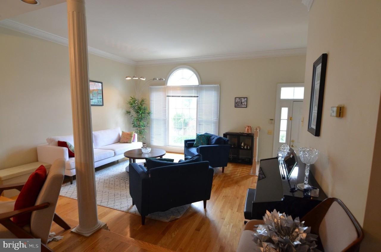 8173 Boss St - Photo 4 of 50
