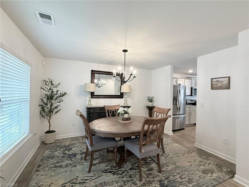 5021 Black Forest Dr - Photo 3 of 17