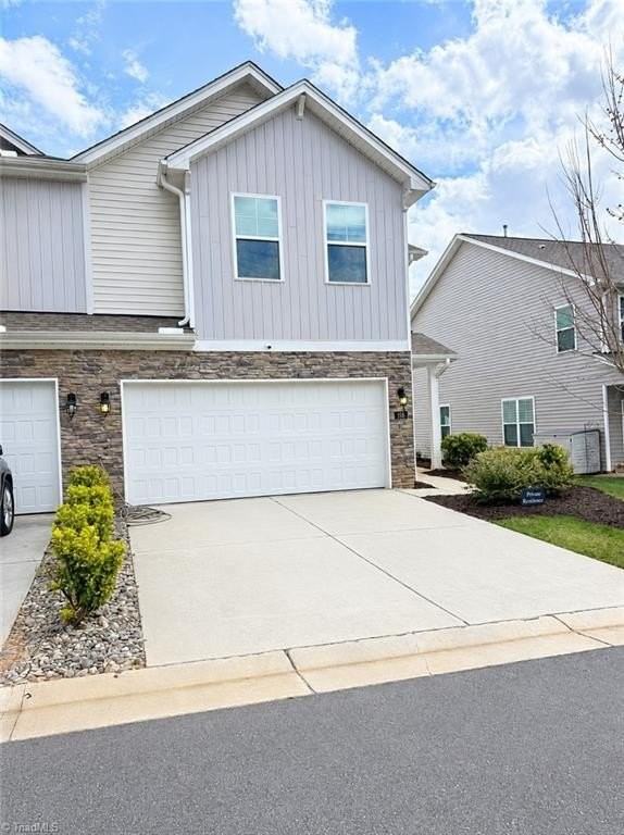 216 Stamm Dr