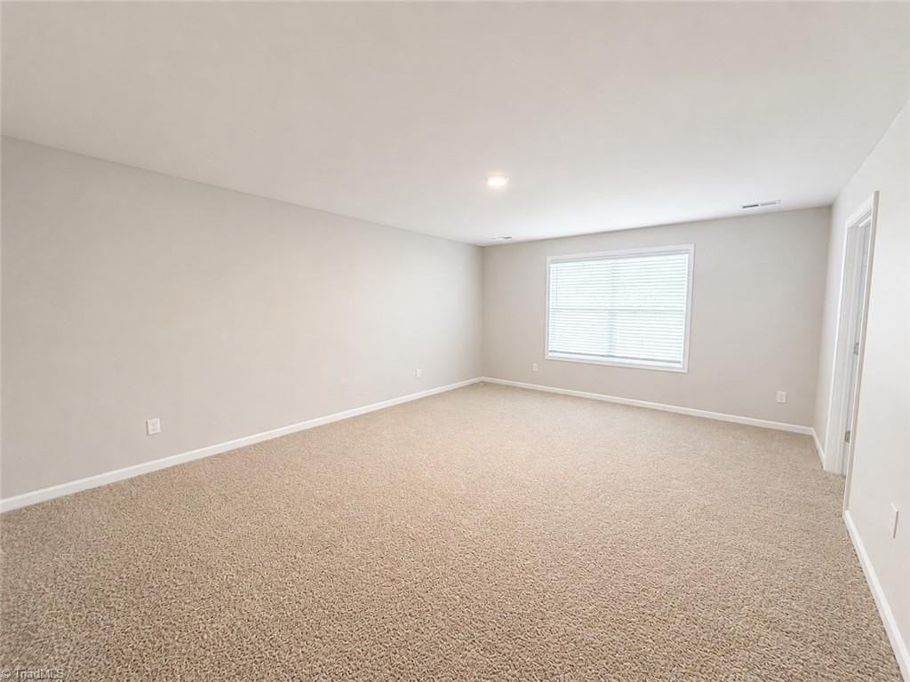 216 Stamm Dr - Photo 5 of 12