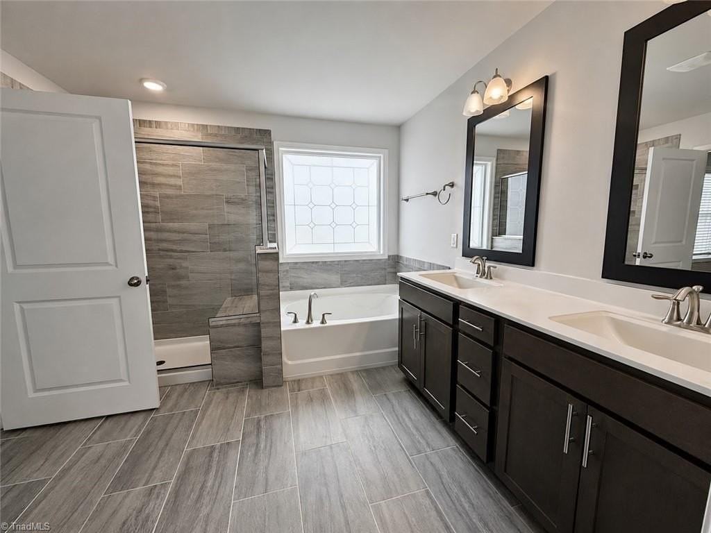 216 Stamm Dr - Photo 7 of 12
