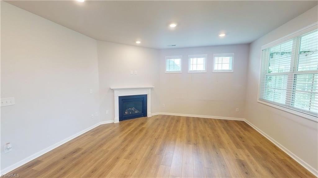 4415 Sapphire Ct - Photo 3 of 7