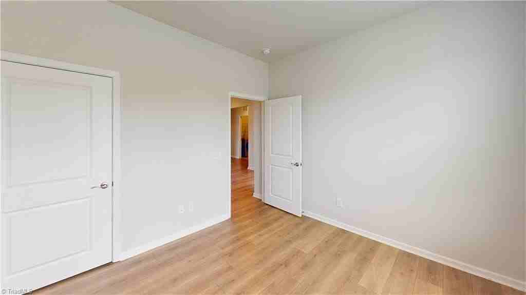 4415 Sapphire Ct - Photo 4 of 7
