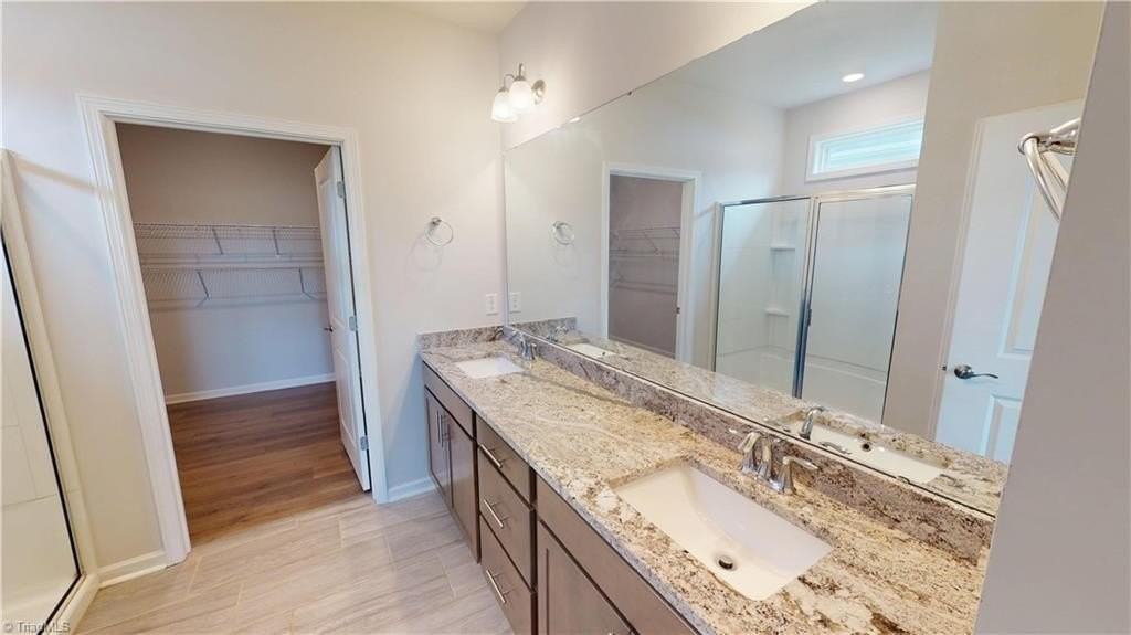 4415 Sapphire Ct - Photo 6 of 7