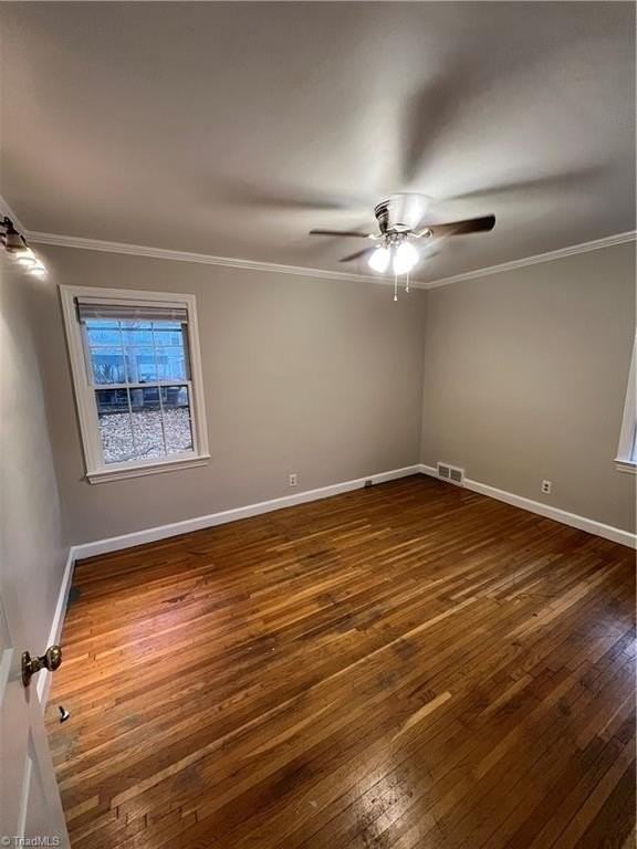 1184 Lamont Dr - Photo 3 of 7