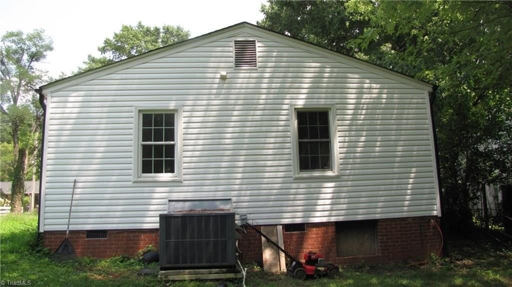 1505 Cook St - Photo 2 of 18