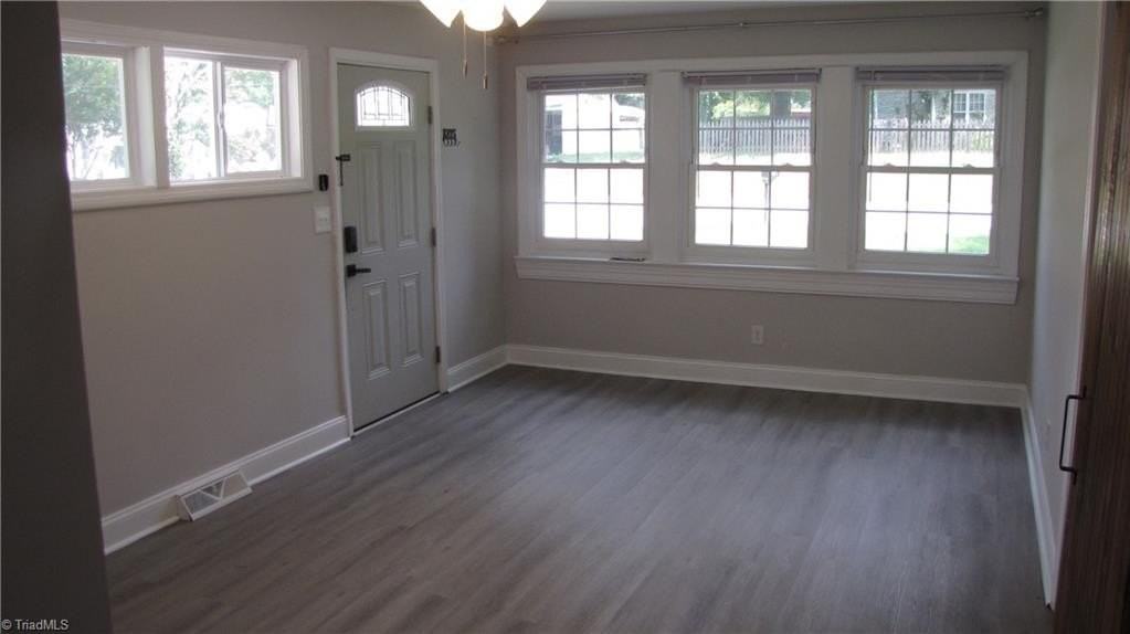 1505 Cook St - Photo 5 of 18