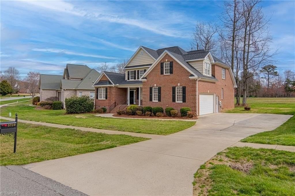 5708 Mabe Dr - Photo 2 of 32