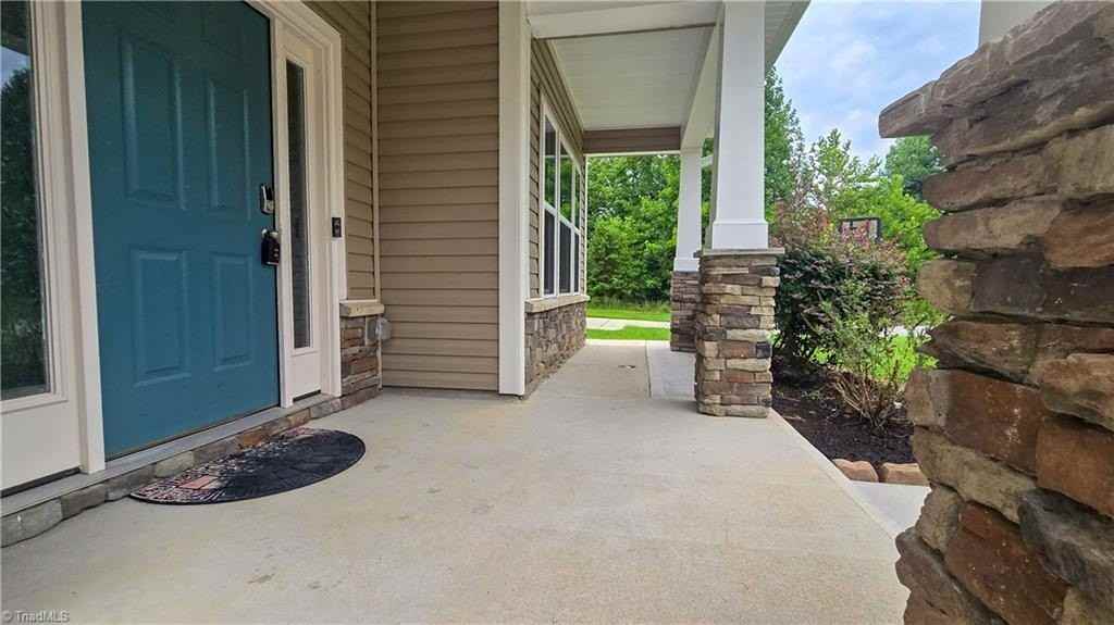 489 Green Arbor Ln - Photo 2 of 21