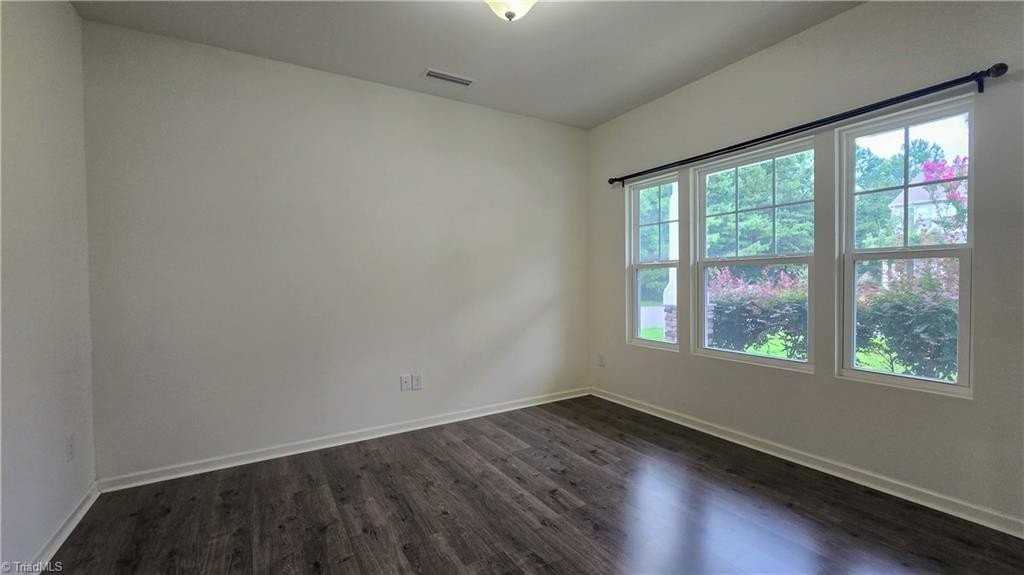 489 Green Arbor Ln - Photo 3 of 21