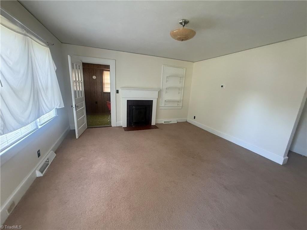 302 N 7th Ave - Photo 3 of 26