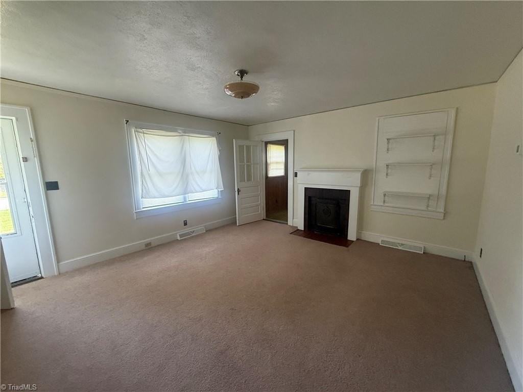 302 N 7th Ave - Photo 4 of 26