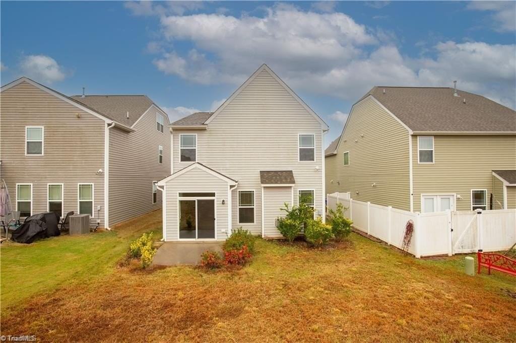 218 Crane Creek Way - Photo 3 of 32