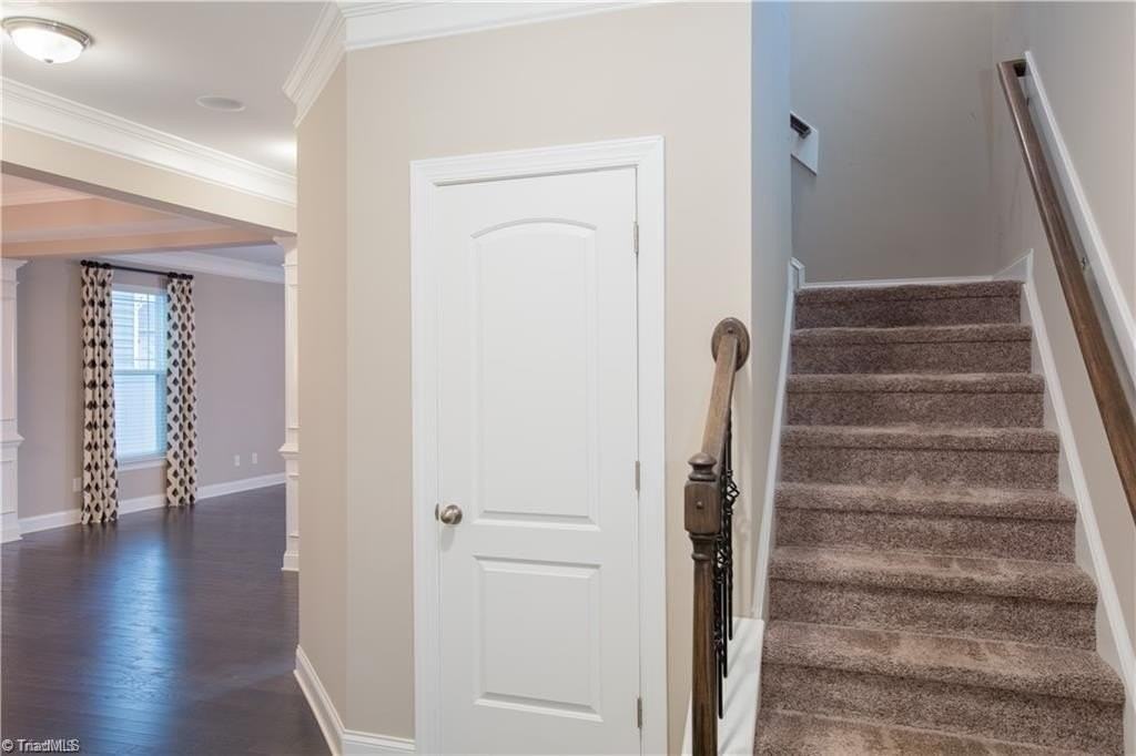 218 Crane Creek Way - Photo 7 of 32