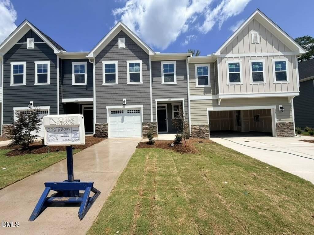 228 Deercroft Dr - Photo 2 of 29