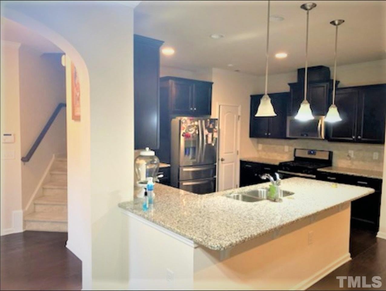 931 Contessa Dr - Photo 4 of 13
