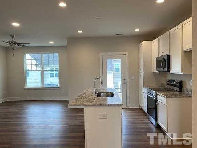 904 Hillman Ln - Photo 5 of 26