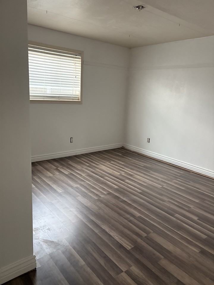 677 North 440 West Street - DWN #DWN - Photo 4 of 6