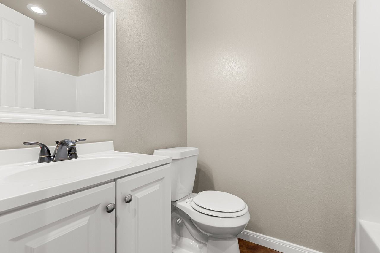 3200 N 17th St #2 - Photo 6 of 13