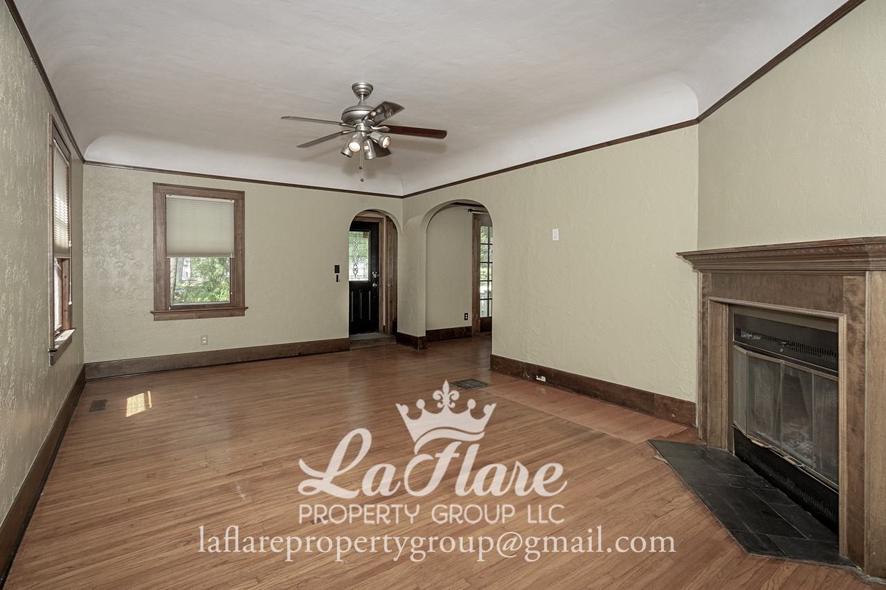 3730 Wyckliffe Pkwy #1 - Photo 3 of 32