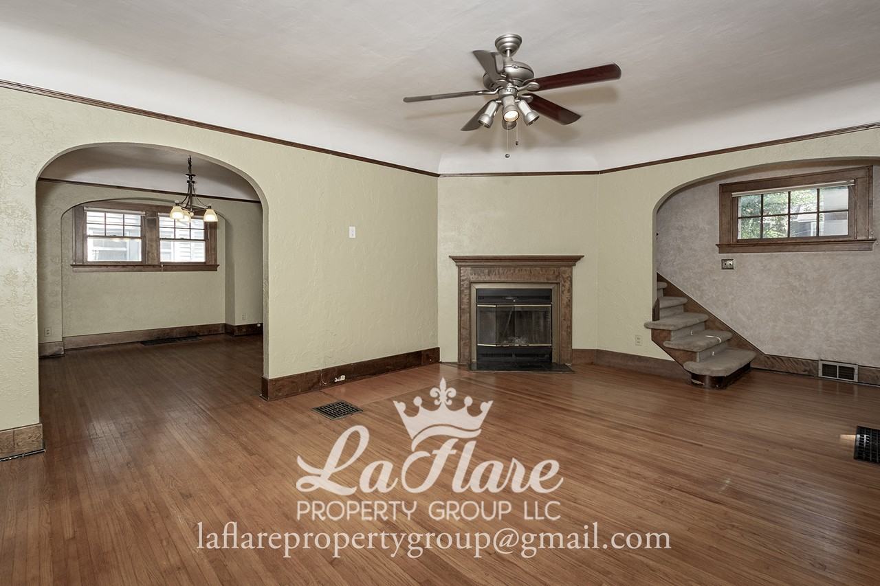 3730 Wyckliffe Pkwy #1 - Photo 4 of 32