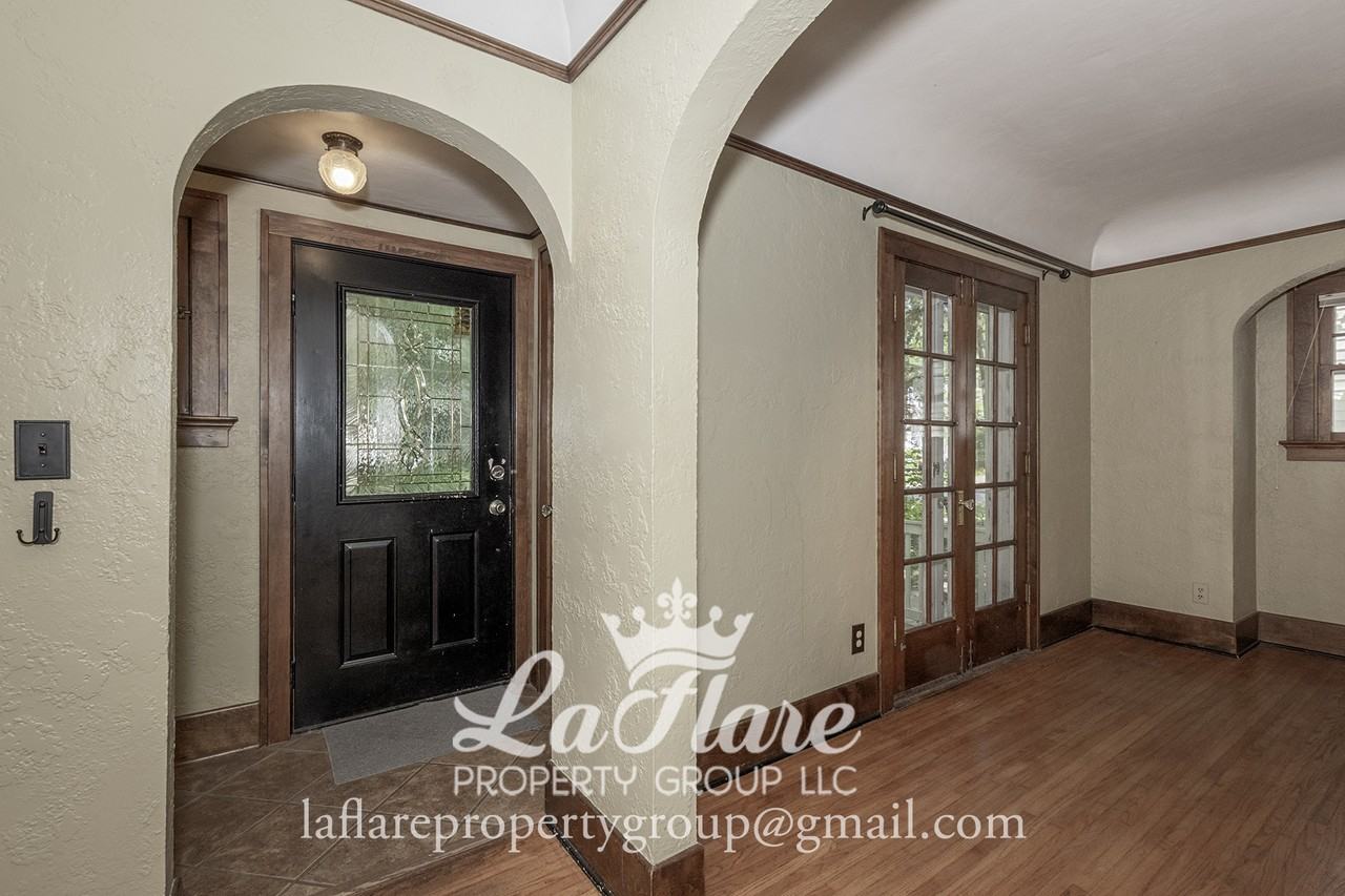 3730 Wyckliffe Pkwy #1 - Photo 5 of 32