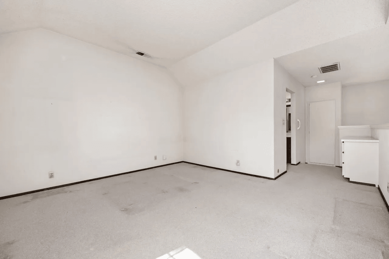 950 N Kings Rd #161 - Photo 2 of 16