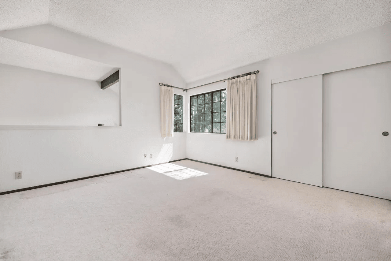 950 N Kings Rd #161 - Photo 6 of 16