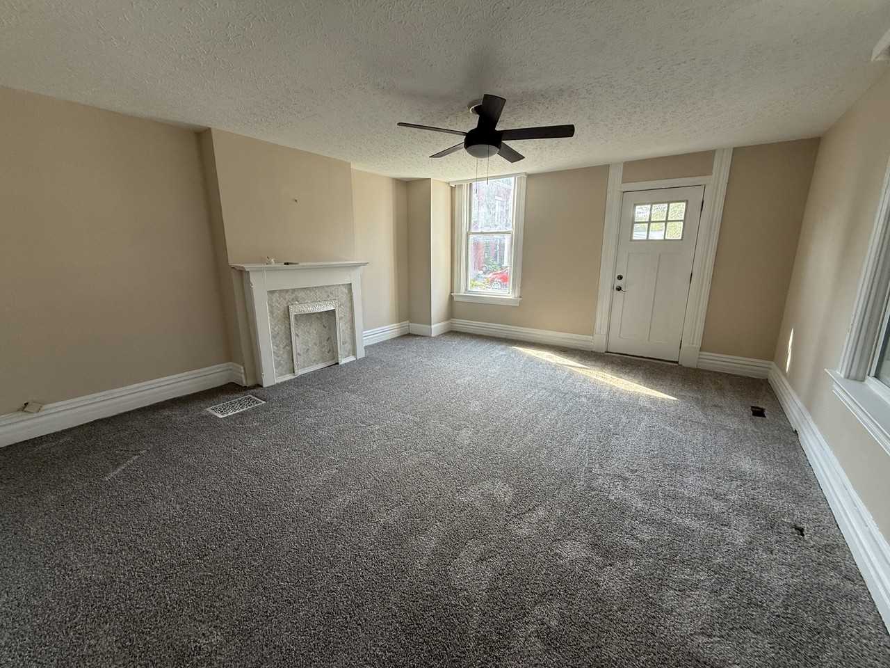 101 Shelby St #1 - Photo 3 of 28