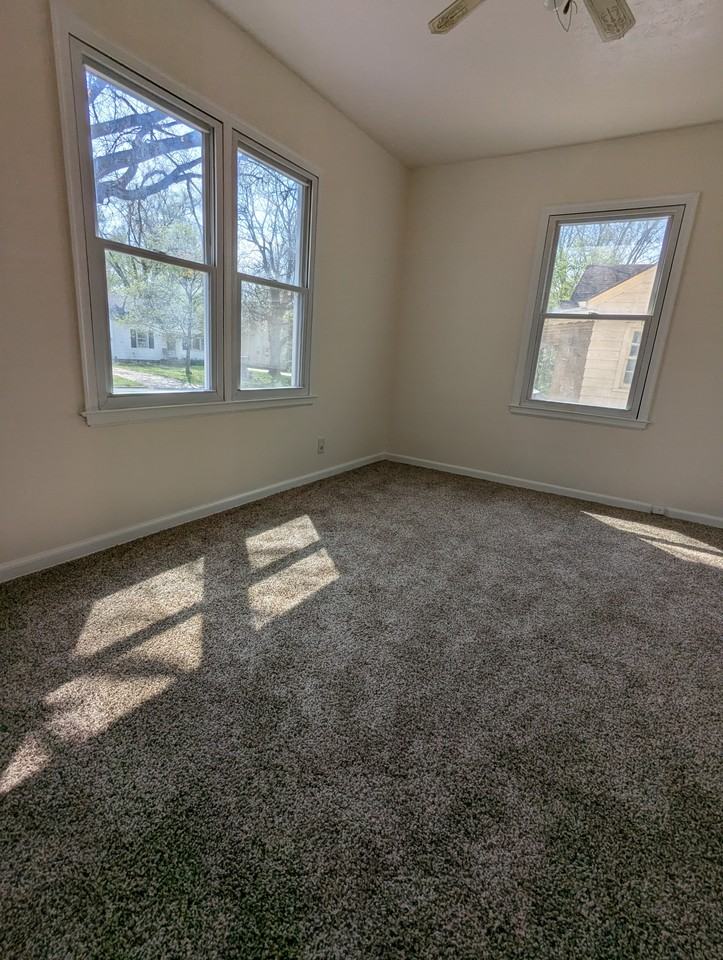 819 Sw Saline St #1 - Photo 7 of 15