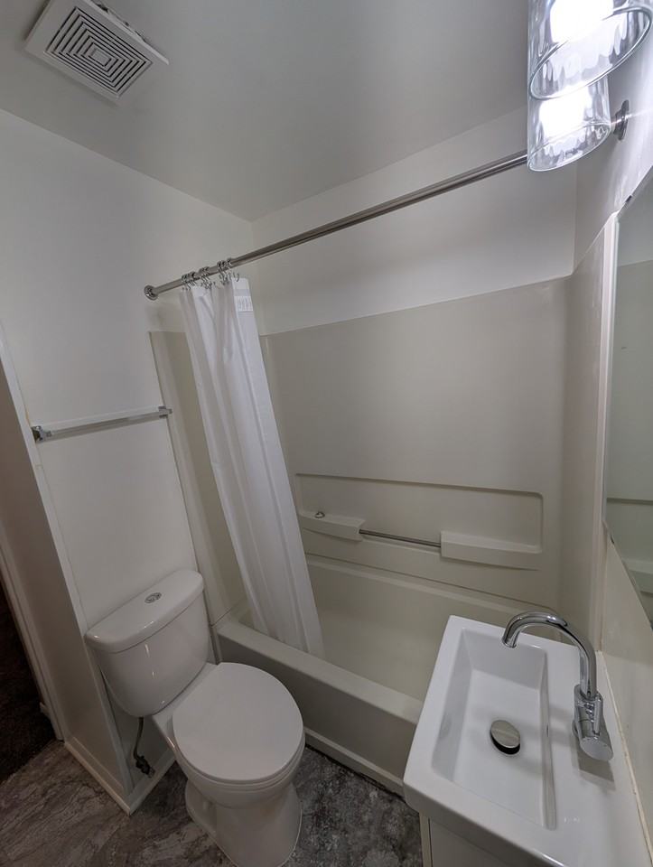 2513 Sw Buchanan St #1 - Photo 3 of 6