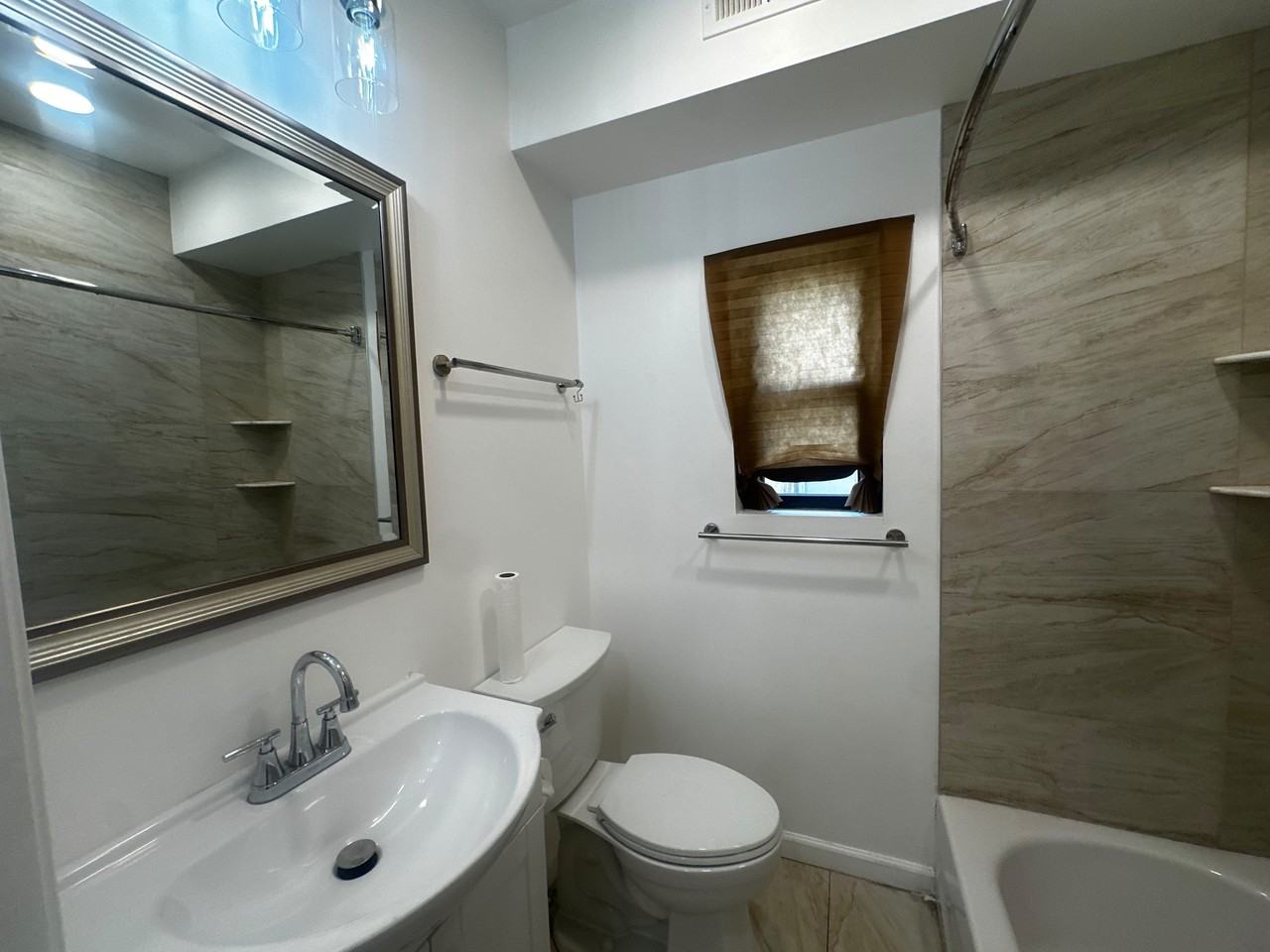 2626 N Jessup St #2 - Photo 3 of 13
